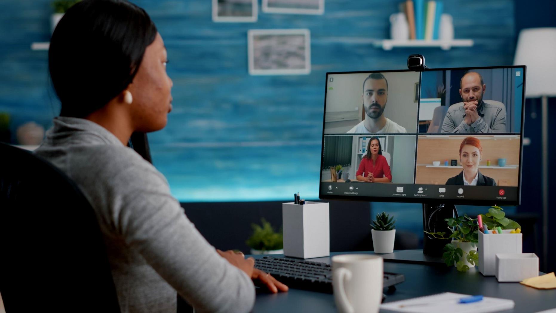 Group discussion on applying economic insights to business strategy